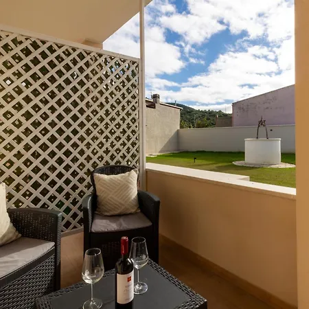 Lumal 3* Domus De Maria